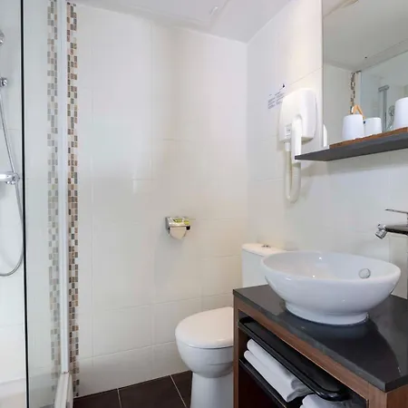 מלון Montparnasse Alesia 3*