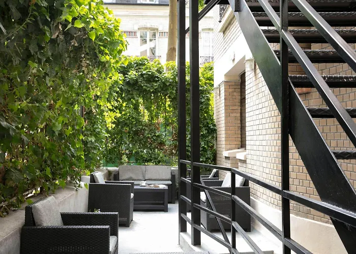 Montparnasse Alesia Hotel
